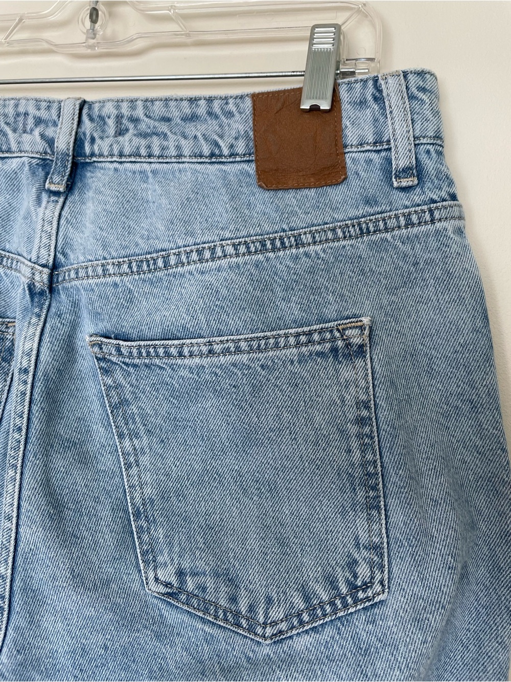 Zara Raw Hem High Rise Straigt Leg Jeans 10 Light Wash 100% Cotton Hidden String - Picture 8 of 11